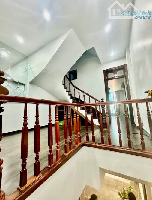 Bán nhà dương khuê, nhà đẹp thiết kế khoa học, ô tô tránh, vỉa hè rộng, kinh doanh. - 3