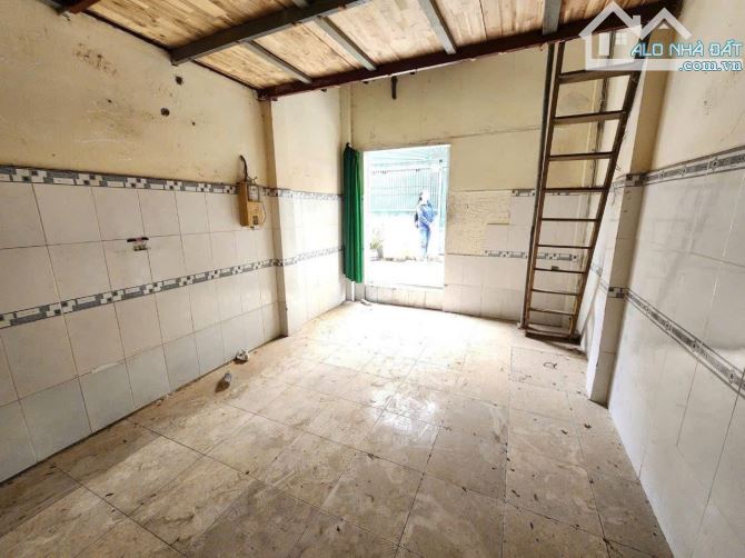 🔥 Dãy trọ đường LÊ VĂN KHƯƠNG, phường HIỆP THÀNH, Q12, dt 73,2m2 (4mx18m) 💵 3,2Tỷ - 3