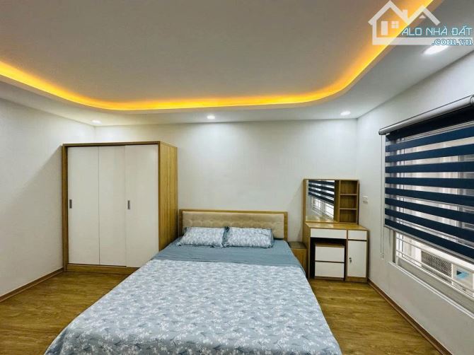 Bán nhà  Tả Thanh Oai ngõ nông, rộng 15m ra ô tô DT 32m, 5 tầng, mt 4m chào giá 5,6 tỷ - 3