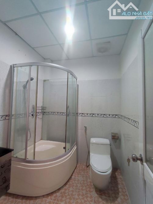 BÁN NHÀ 4 TẦNG THỊ TRẤN NHÀ BÈ  	 Diện tích: 63m² (6,06 x 10,4m) - 3