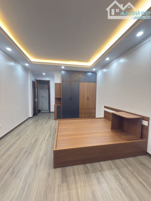 Nhà mới trung tâm Cầu Giấy-  6 tầng thang máy - giá nhỉnh 11 tỷ - 3