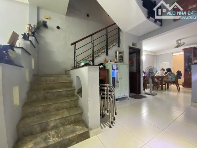 Nhà 3 tầng sát Gò Vấp( KDC Vĩnh Tân)- DT 4.2x 17 – Giá chỉ 6.2 tỷ - 4