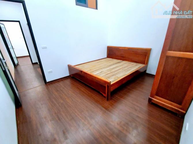 9.95 TỶ-43M2-5 TẦNG-Ô TÔ ĐỖ CỬA VÀO NHÀ-MẶT TIỀN 3.9M-PLLK-GIẢI PHÓNG-GIÁP BÁT-HM-HN - 4