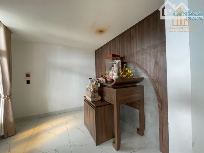 HẠ GIÁ BÁNn nhà BIỆT THỰ -  mặt tiền đường Nguyễn Tri Phương - ĐẸP -DT:9x17m - GIÁ:13,5 TỶ - 4