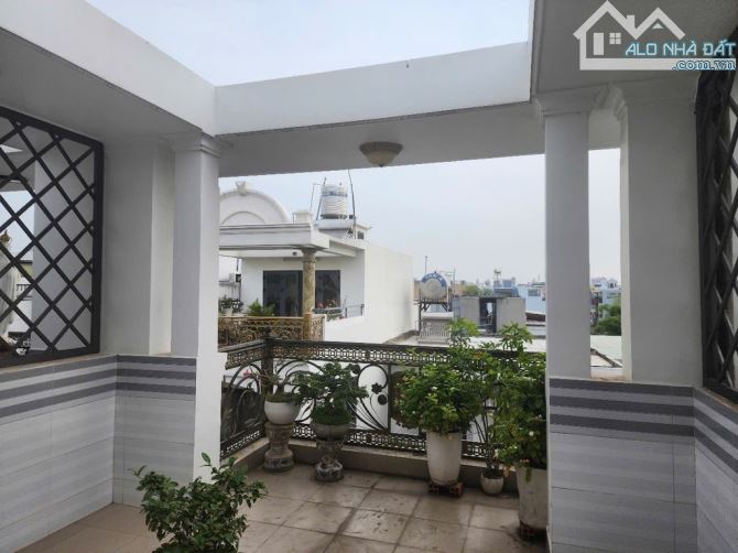 NHÀ MỚI ĐẸP KHU PHÂN LÔ – HẺM 8M Ô TÔ NGỦ TRONG NHÀ – 4X16 – 5 TẦNG – GIÁ CHỈ NHỈNH 6TỶ - 4