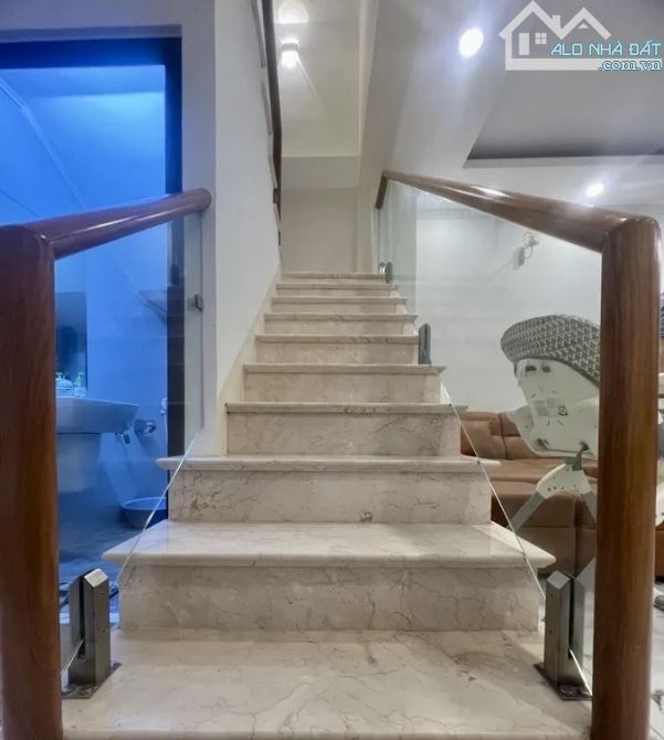 BÁN NHÀ ĐẸP 3 TẦNG TRẦN HƯNG ĐẠO, P. NGUYỄN CƯ TRINH, Q1 – TẶNG FULL NỘI THẤT – GIÁ 19 TỶ - 4