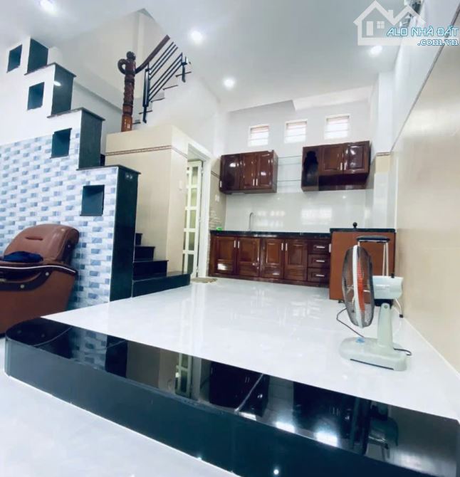 Chỉ 7,2 tỷ sở hữu ngay nhà 4 tầng vài bước tới mt lê quang định. Hợp để ở. - 4