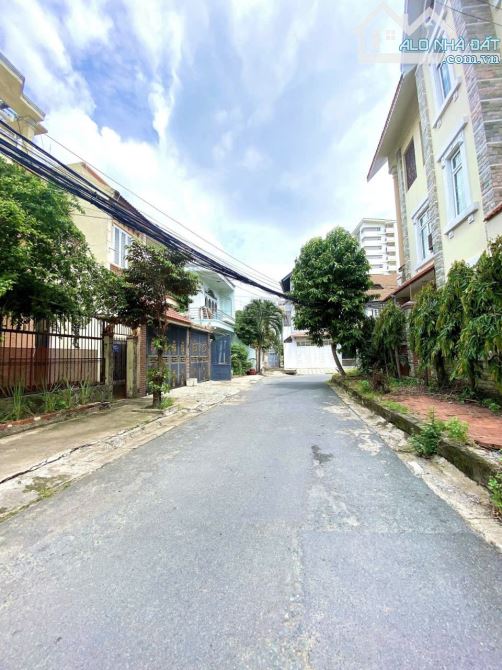 HẺM RỘNG NHƯ MẶT TIỀN — PHƯỚC LONG B— 3 TẦNG 6PN 80M2 — DÒNG TIỀN 24TR/THÁNG - CHỈ 5.7 TỶ. - 4
