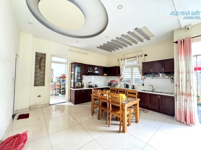9-Th2 SIÊU BIỆT THỰ SÂN VƯỜN - HIỆP PHÚ THỦ ĐỨC - CỰC XINH - VỊ TRÍ CỰC ĐẸP - 170M2 - 5