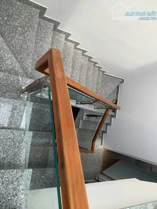 ẦN BÁN GẤP NHÀ 3 TẦNG ĐƯỜNG BÙI THIỆN NGỘ - SÁT CẦU NGUYỄN TRI PHƯƠNG - GIÁ 5,X TỶ - 5