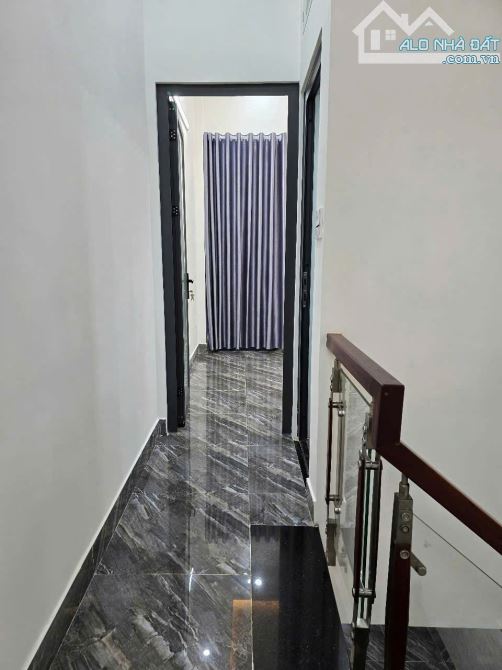 Nhà mới, hẻm xe hơi Phan Huy Ích giao Trường Chinh, 4.1 tỷ - 5