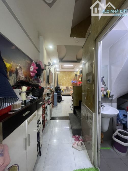 NHÀ NGUYỄN BẶC - NGAY TRƯỜNG SA - 3 TẦNG BTCT - NHÀ MỚI - 40M2 - 4PN - CHỈ 5.X TỶ (CÓ TL) - 5