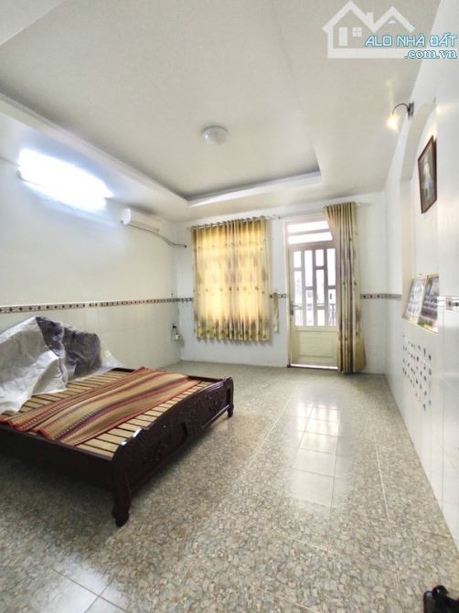 NHÀ HẺM XE HƠI TRÁNH - PHAN HUY ÍCH - 4 TẦNG - CN 65M² - NGANG 4M - GIÁ 8.X TỶ TL - 5