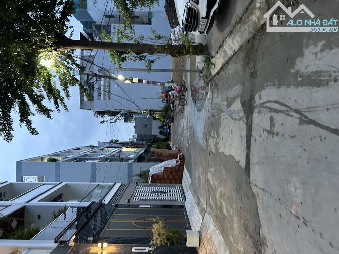 BÁN NHÀ 4 TẦNG THỊ TRẤN NHÀ BÈ  	 Diện tích: 63m² (6,06 x 10,4m) - 5