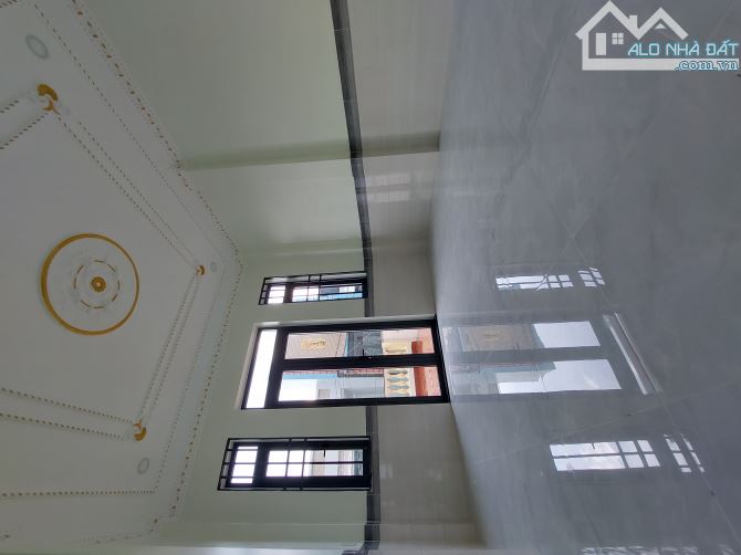 Bán nhà 2 lầu , sổ riêng thổ cư hết đất , gần công an phường Tân Hạnh - 5