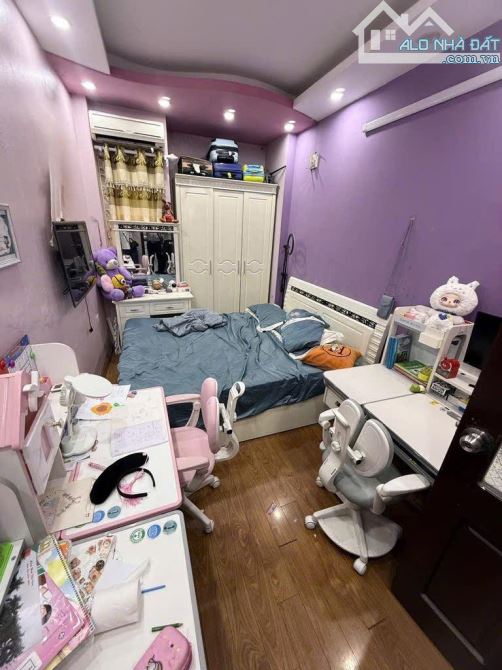 Nhà đẹp ở luôn Cổ Nhuế Bắc Từ Liêm. Sổ vuông 35m, 4 tầng 4 ngủ MT3m Giá 5.5 tỷ - 6