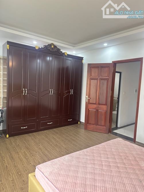Nhà Lai Xá lô góc ô tô đỗ cửa 5 tầng mặt tiền 5m hàng xóm khu đô thị ở sướng giá 5 Tỷ 35 - 6