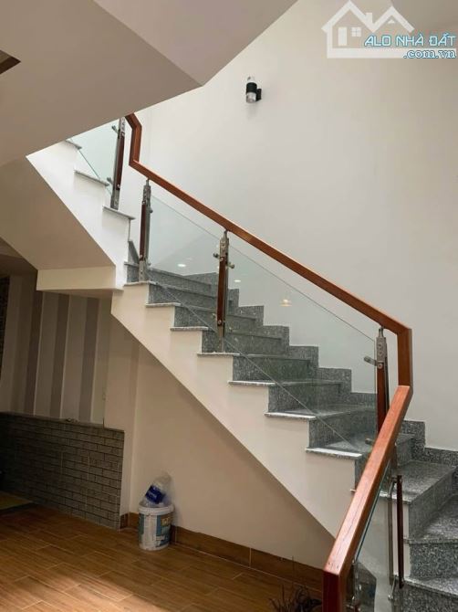 ẦN BÁN GẤP NHÀ 3 TẦNG ĐƯỜNG BÙI THIỆN NGỘ - SÁT CẦU NGUYỄN TRI PHƯƠNG - GIÁ 5,X TỶ - 6