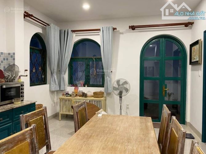 Bán biệt thự Linh Đông, 152m ngang 8m, 4 tầng, Gara xe hơi, 3 pn , 4 wc - Bán Gấp - 6