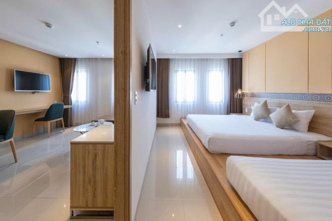 BÁN KHÁCH SẠN 14 TẦNG- SÁT BIỂN MỸ KHÊ- 56phòng - DT KHỦNG- Giá 9X Tỷ - 6