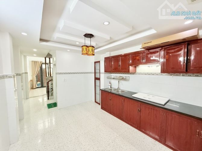 Nhà MỚI & ĐẸP Lê Đức Thọ, P16-Gò Vấp. DT 45m2. 5 tầng BTCT. Ngang 3.5m x dài 13m. Giá 5.65 - 7