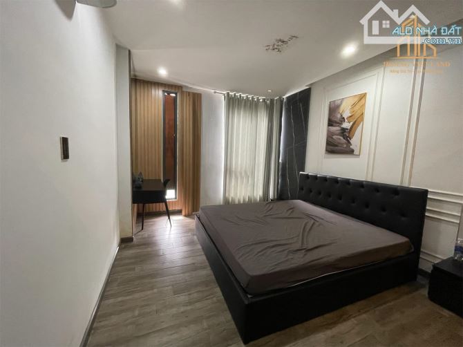 HẠ GIÁ BÁNn nhà BIỆT THỰ -  mặt tiền đường Nguyễn Tri Phương - ĐẸP -DT:9x17m - GIÁ:13,5 TỶ - 7