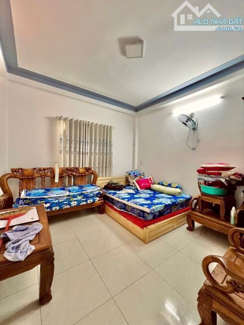 BÁN NHÀ 4 TẦNG ĐÚC MẶT TIỀN HẺM XE TẢI TRÁNH KHU PHÂN LÔ LÊ VĂN KHƯƠNG Q12 GIÁ RẺ 7,5 TỶ - 7