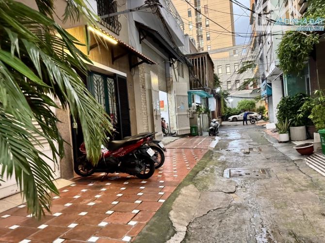 BÁN NHÀ ĐẸP 3 TẦNG TRẦN HƯNG ĐẠO, P. NGUYỄN CƯ TRINH, Q1 – TẶNG FULL NỘI THẤT – GIÁ 19 TỶ - 7