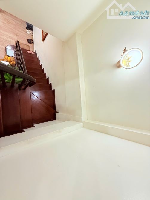 Nhà đẹp ở luôn Hồ Tùng Mậu Bắc Từ Liêm. Sổ vuông 34m, 4 tầng 3 ngủ MT6m8 Giá 7.6 tỷ - 8