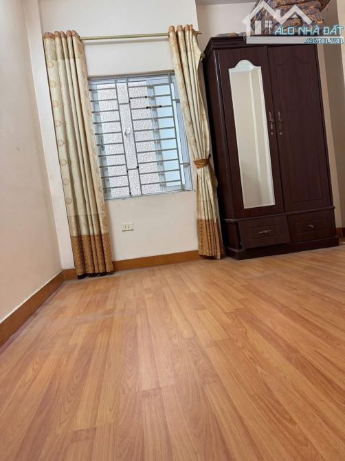 Nhà đẹp ở luôn Doãn Kế Thiện Cầu Giấy. Sổ nở hậu 50m, 5 tầng MT4m Giá 9.3 tỷ - 8