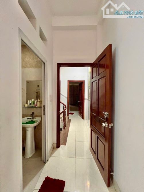 BÁN NHÀ 4 TẦNG ĐÚC MẶT TIỀN HẺM XE TẢI TRÁNH KHU PHÂN LÔ LÊ VĂN KHƯƠNG Q12 GIÁ RẺ 7,5 TỶ - 8
