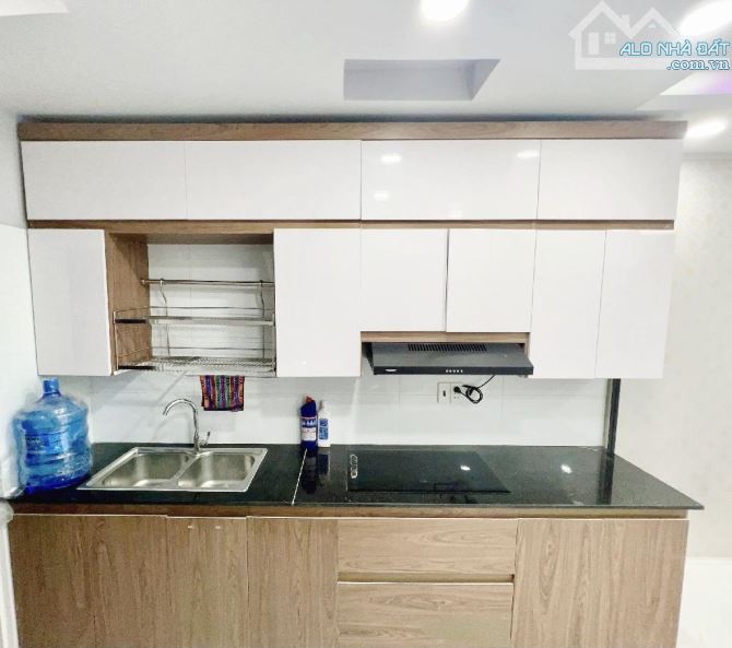 GẤP BÁN NHÀ QUẬN 3 - CMT8 - 43M2 - HẺM BA GÁC - 2 TẦNG - NHÀ MỚI Ở NGAY - NHỈNH 5 TỶ - 9