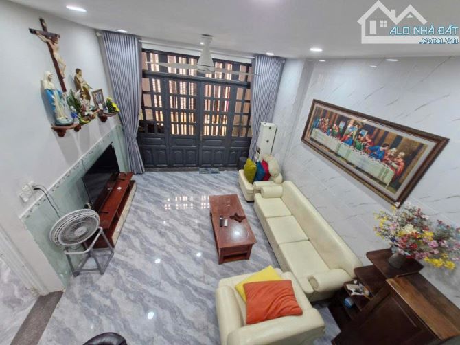 Bán nhà 2 Tầng NGANG 8M gần đường Linh Đông,Phường Linh Đông,Hẻm Xe Hơi,4 PN,có GARA ÔTÔ - 9