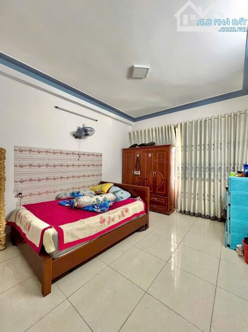 BÁN NHÀ 4 TẦNG ĐÚC MẶT TIỀN HẺM XE TẢI TRÁNH KHU PHÂN LÔ LÊ VĂN KHƯƠNG Q12 GIÁ RẺ 7,5 TỶ - 9