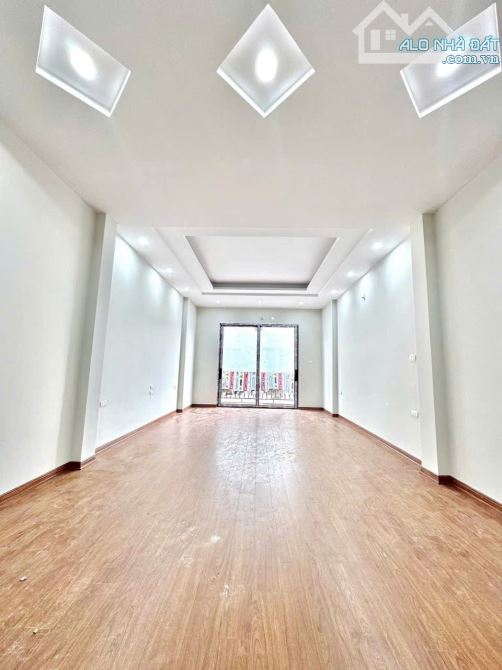 VŨ TÔNG PHAN - ĐỊNH CÔNG THƯỢNG - 50M2 - 7 TẦNG THANG MÁY MỚI ĐẸP - Ô TÔ ĐỖ CỬA - 9