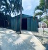 Cần cho thuê 300m2 kho / xưởng mới dựng
