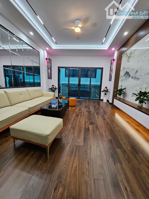 ĐẦU PHỐ BÙI XƯƠNG TRẠCH, NGÕ THÔNG, MẶT RỘNG, FULL NỘI THẤT XỊN, GIÁ NHỈNH 8 TỶ.