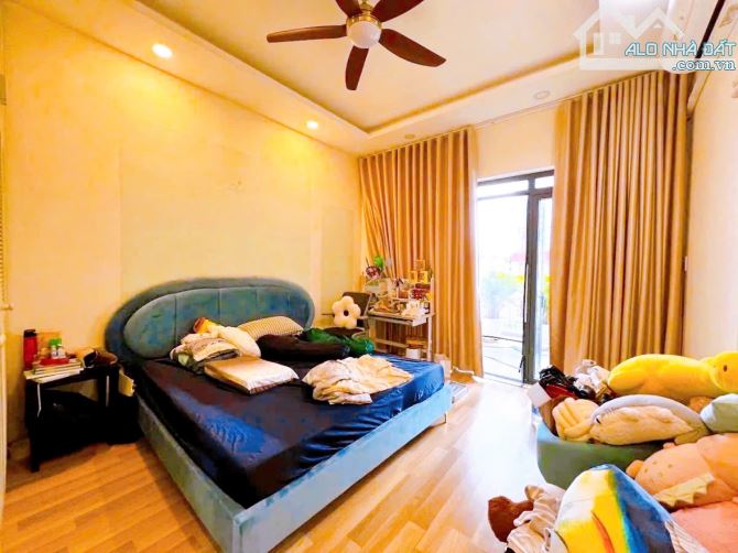 BÁN NHÀ HUỲNH VĂN BÁNH, QUẬN PHÚ NHUẬN, 4 TẦNG, DT 4x19.2 VUÔNG VỨC, 11.9 TỶ