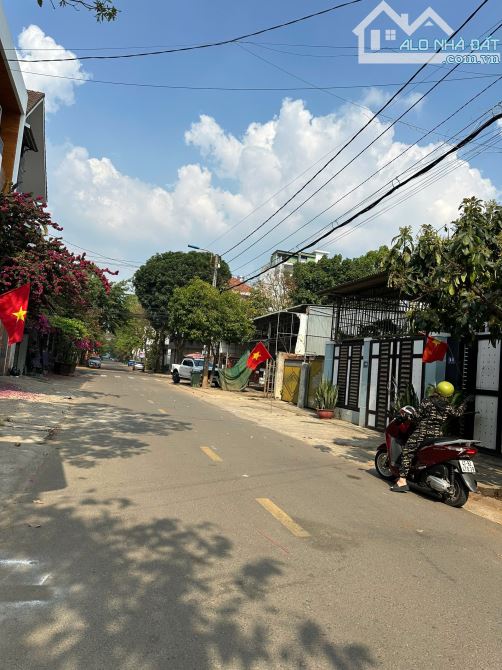 SIÊU HIẾM Bán Cặp Metrooll Lê Trọng Tấn