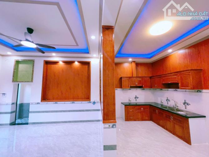 Bán nhà 1T 1 Lầu Hiện Đại sau trường học Nguyễn Tri Phương GX Kim Bích