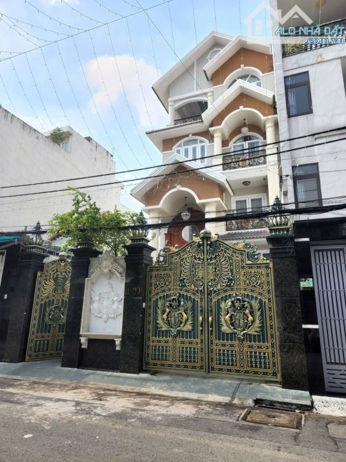 Giảm 4 tỷ bán biệt thự mặt tiền hẻm xe hơi Lê Văn Sỹ, P.14, Quận 3 (DT: 8,8x20m, 37 tỷ)