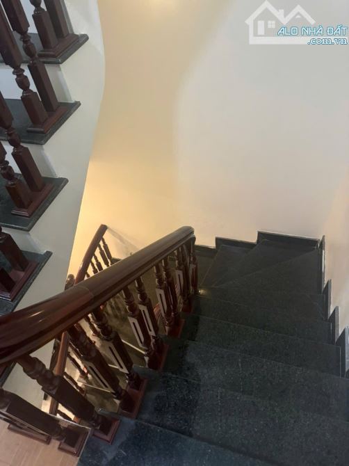 Nhà đẹp dân xây 5 tầng, 62m, gần Trần Duy Hưng, Trung Kính, Cầu Giấy