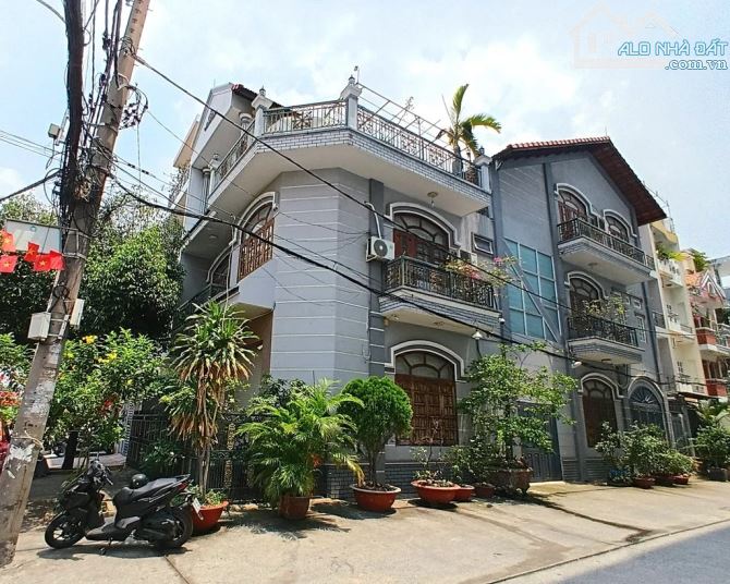BIỆT THỰ MẶT TIỀN CĂN GÓC LÊ THỊ BẠCH CÁT, QUẬN 11 – 168M², 3 TẦNG, NGANG 8M - CHỈ 36T