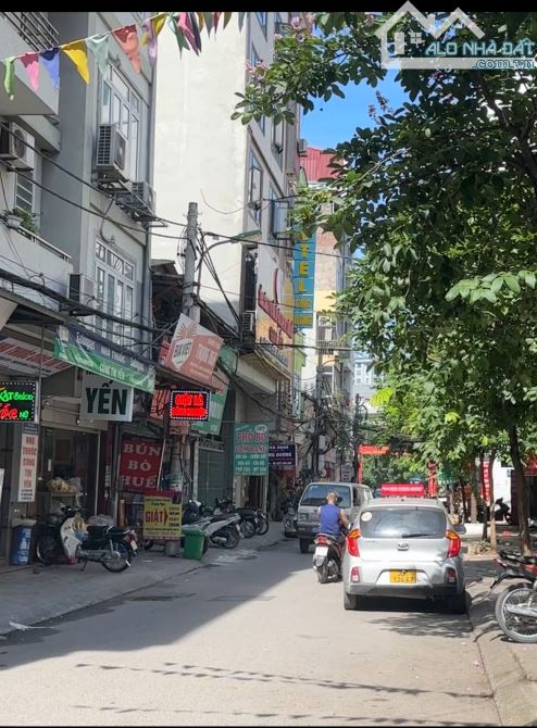 ĐẤT Ô TÔ TRÁNH, SÁT PHỐ, PHẠM VĂN ĐỒNG, NGOẠI GIAO ĐOÀN 70M, MT 5 M, 15 TỶ.