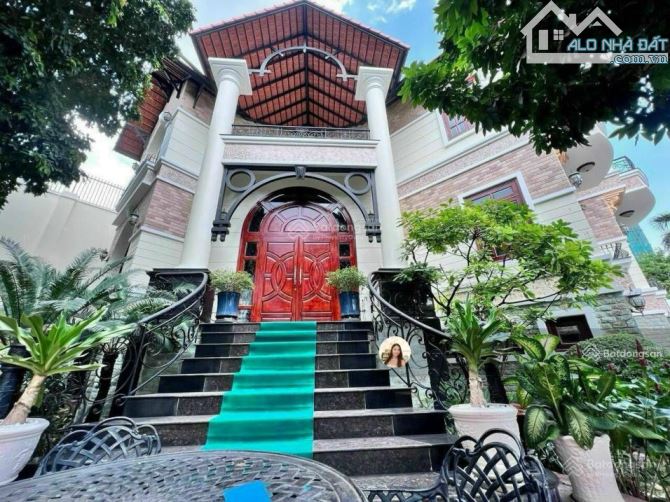 Biệt thự sân vườn - 360m2 gần Sông Sài Gòn An Khánh Quận 2 - 3 tầng thang máy  - 63 tỷ tl