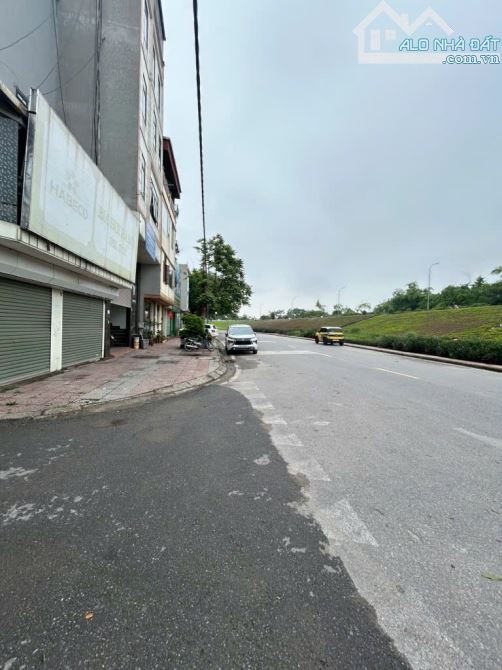 HÀNG XÓM GỬI BÁN MẢNH ĐẤT THÔNG SỐ VÀNG CHỈ 7 TỶ 61M2 MT:4,2M Ô TÔ ĐỖ CỔNG SỔ ĐỎ NÉT CĂNG