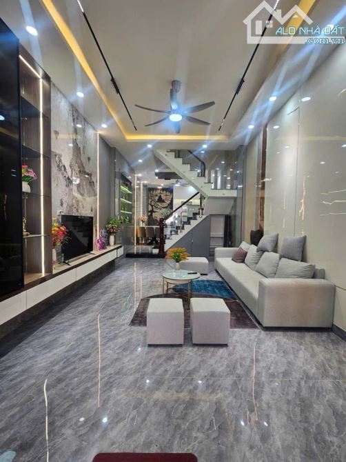 Bán nhà 4 tầng khu phân lô - 68m2 (4x17) - hxt - P12 Gò Vấp - giáp Tân Bình