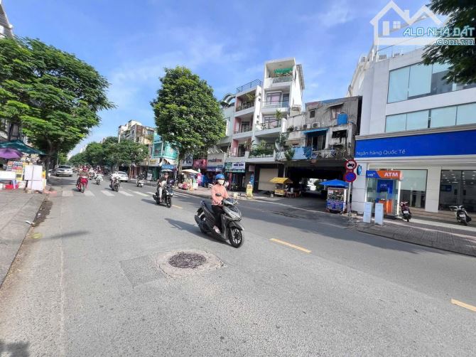 Bán Nhà Mặt Tiền Lê Quang Định, P.1, Gò Vấp – 3 Tầng, DT 5.5 x 29m, Giá 22.5 TL