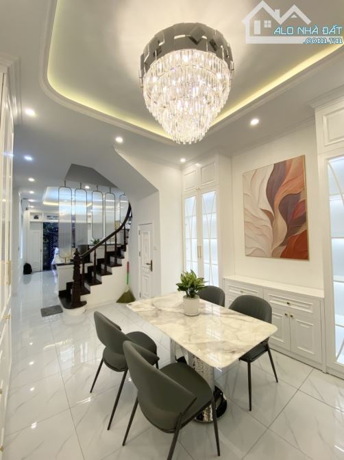 Bán nhà đẹp long lanh như cung điện thu nhỏ, lô góc xây 4 tầng x 53m2 quận Đống Đa