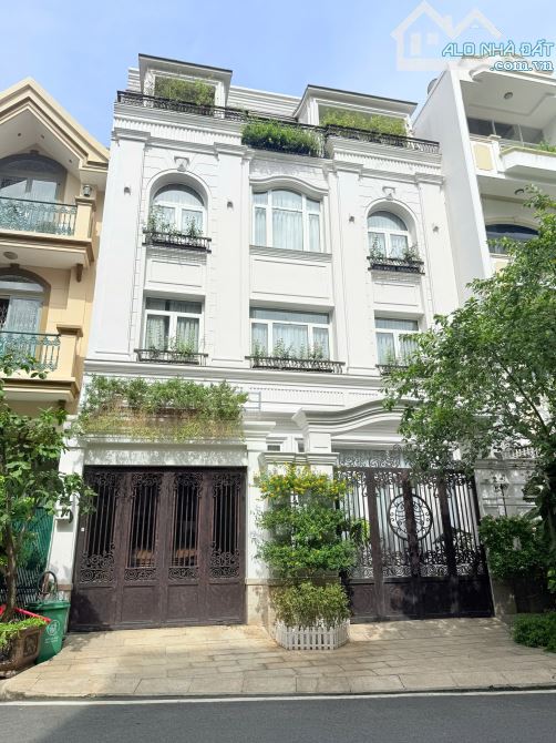 Biệt Thự Nội Khu Đẳng Cấp – Nguyễn Trọng Tuyển, P.1, Q.Tân Bình